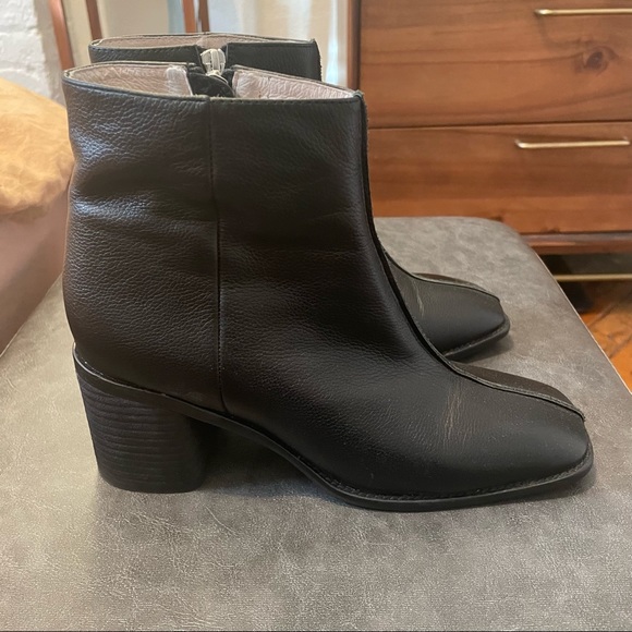 Intentionally Blank Hinge-2 Black Leather Boots - Picture 4 of 8